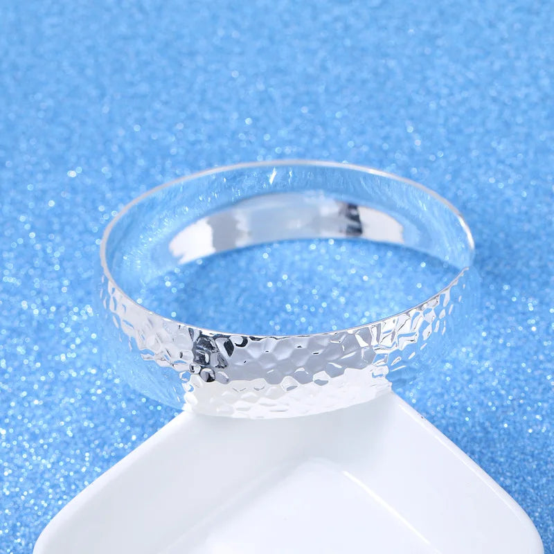 Elegant silver bracelet
