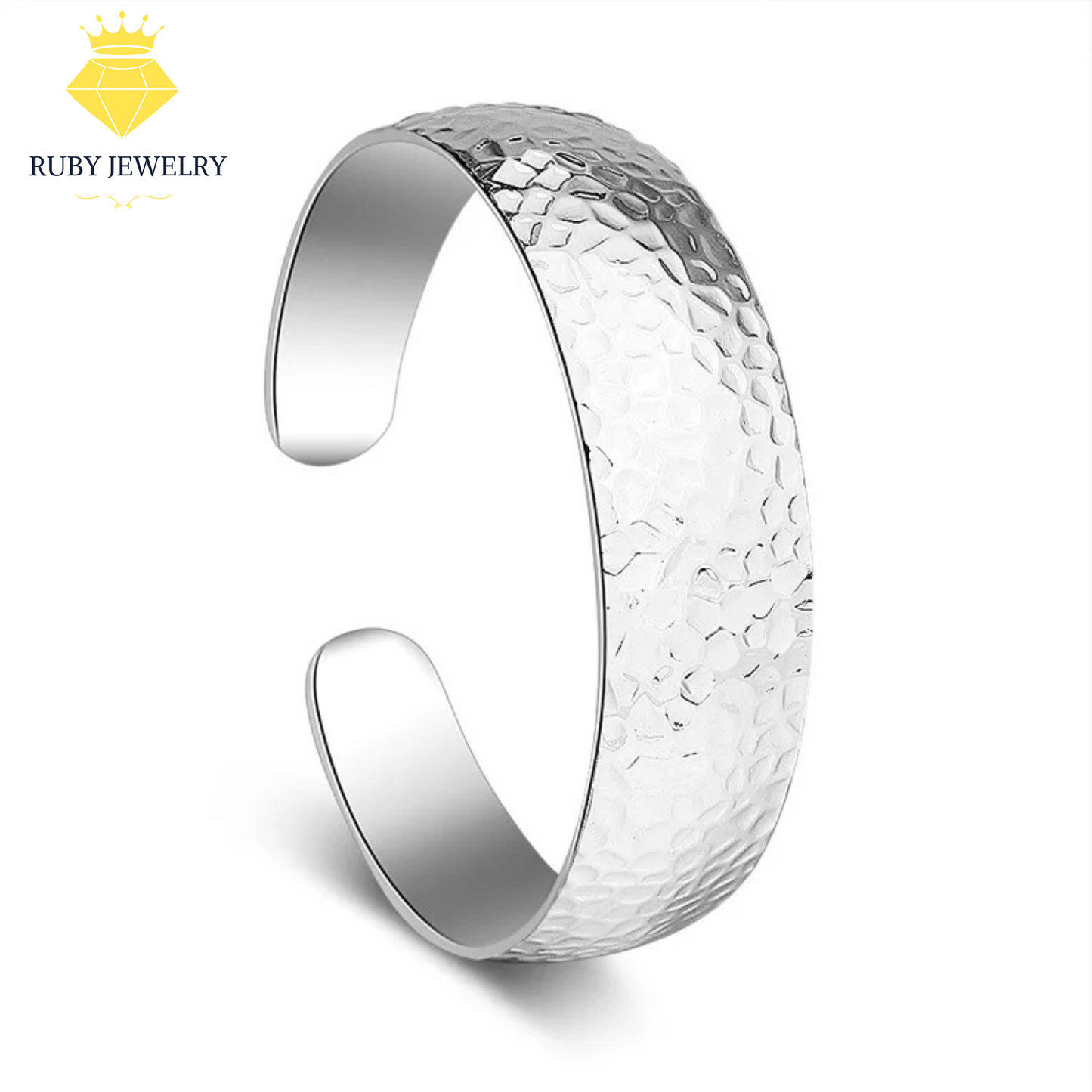 Elegant silver bracelet