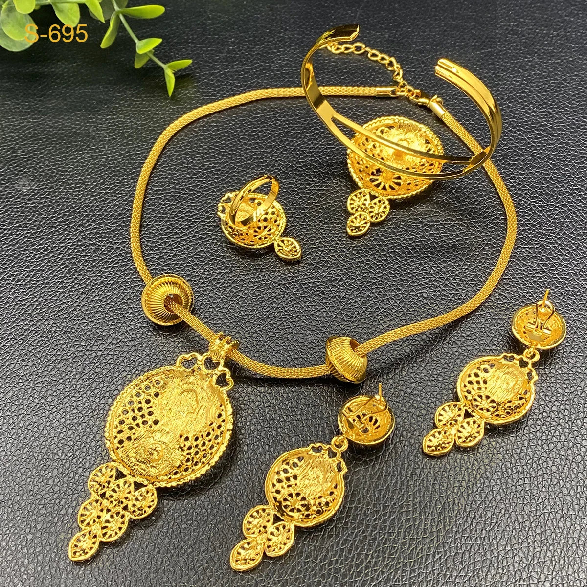 Venice Gold Jewelry Set